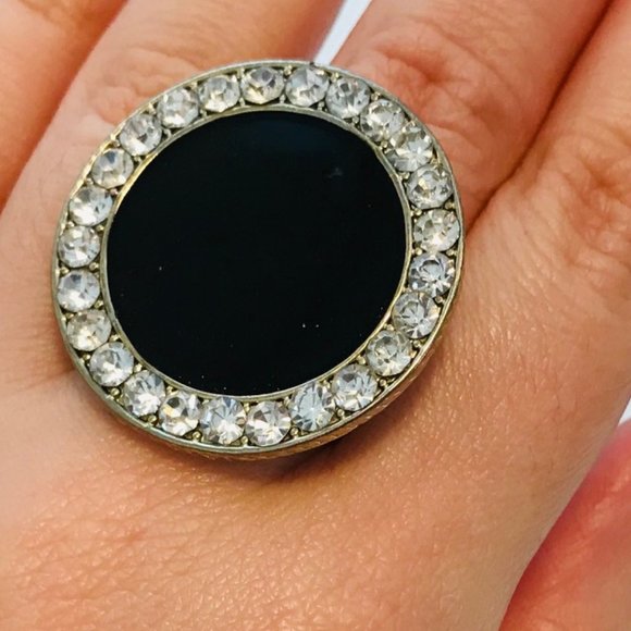 Free with any purchadr cocktail Ring - Picture 5 of 6